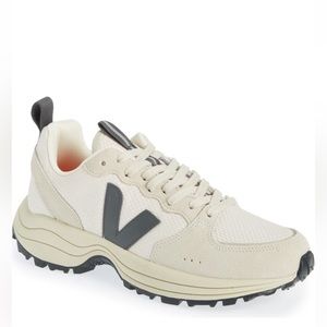 Veja women’s Venturi sneakers 38/7